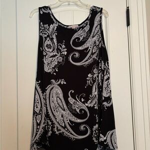 Black and White Paisley Women's Top